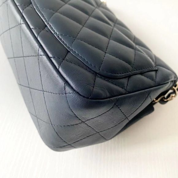 Authentic Chanel classic mini flap bag - Picture 10 of 10